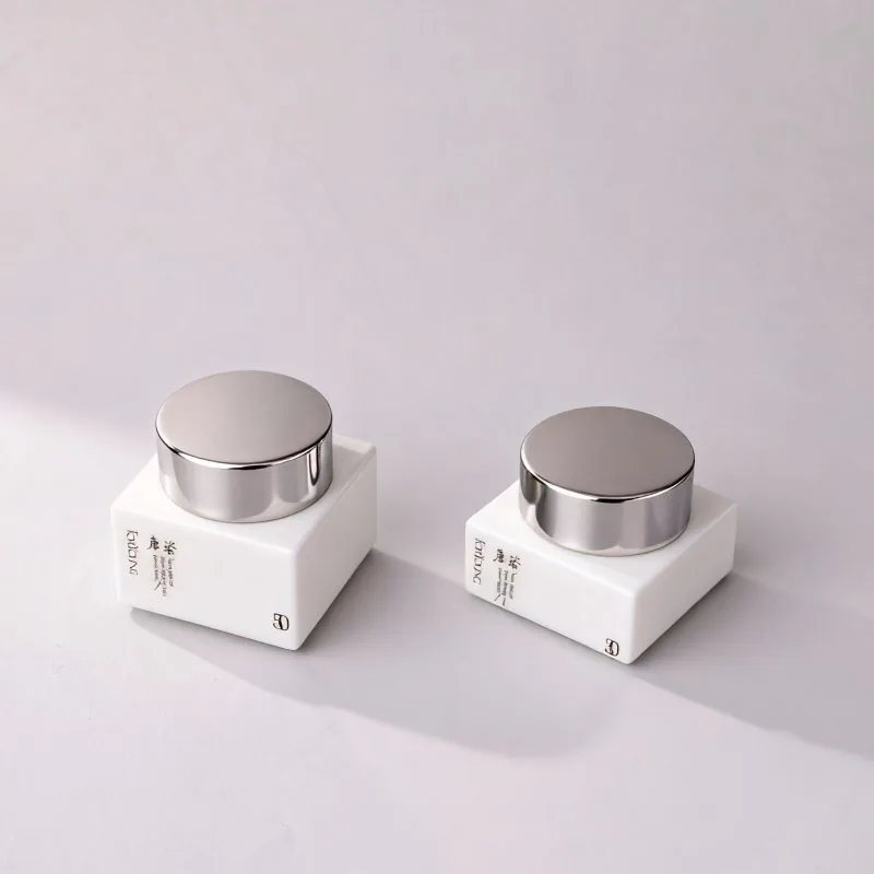 55ml glass cream jar with spatula included