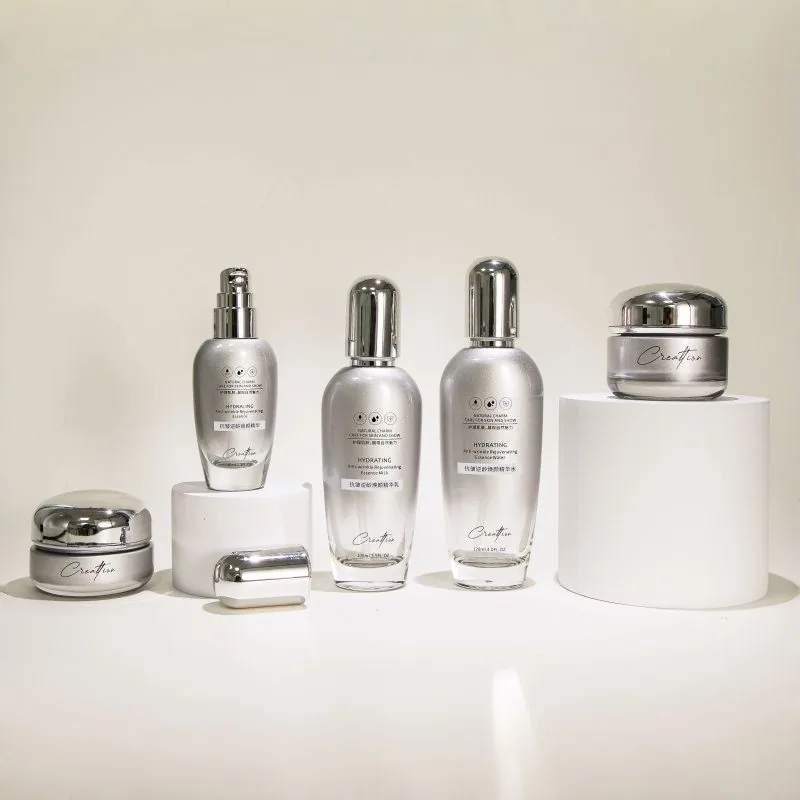 high end glass skincare set - amber bottles with gold stamping logo high end glass skincare set - amber bottles with gold stamping logo