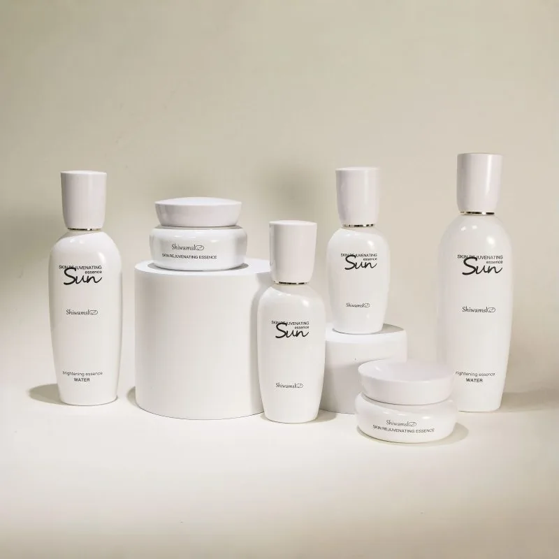 Hautpflegeflaschen, die 50 g und 100 ml verpacken, Lieferant von Kosmetikflaschen