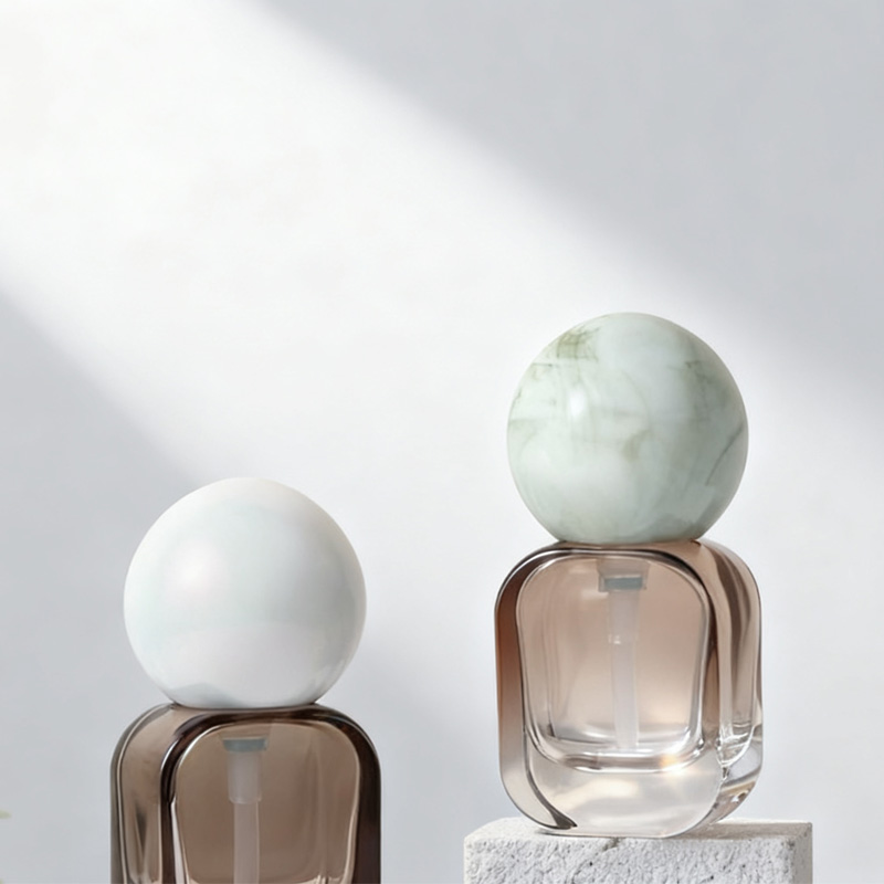 NS-D0012 Stock Wholesale 30ml Rounded Flat Square Essential Oil Bottle Clear Empty Dropper Bottle