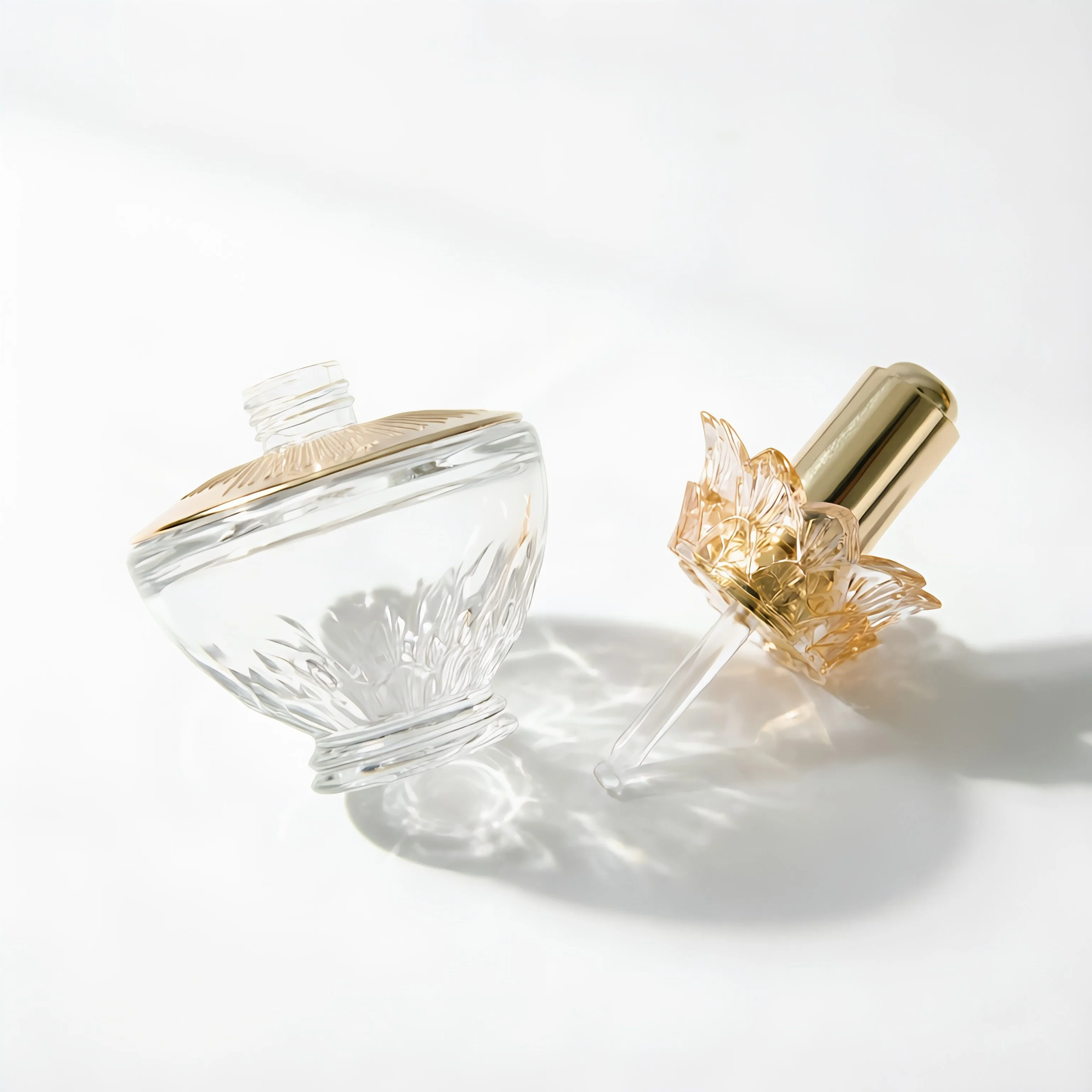 Decorative Luxury Glass Essence Bottle