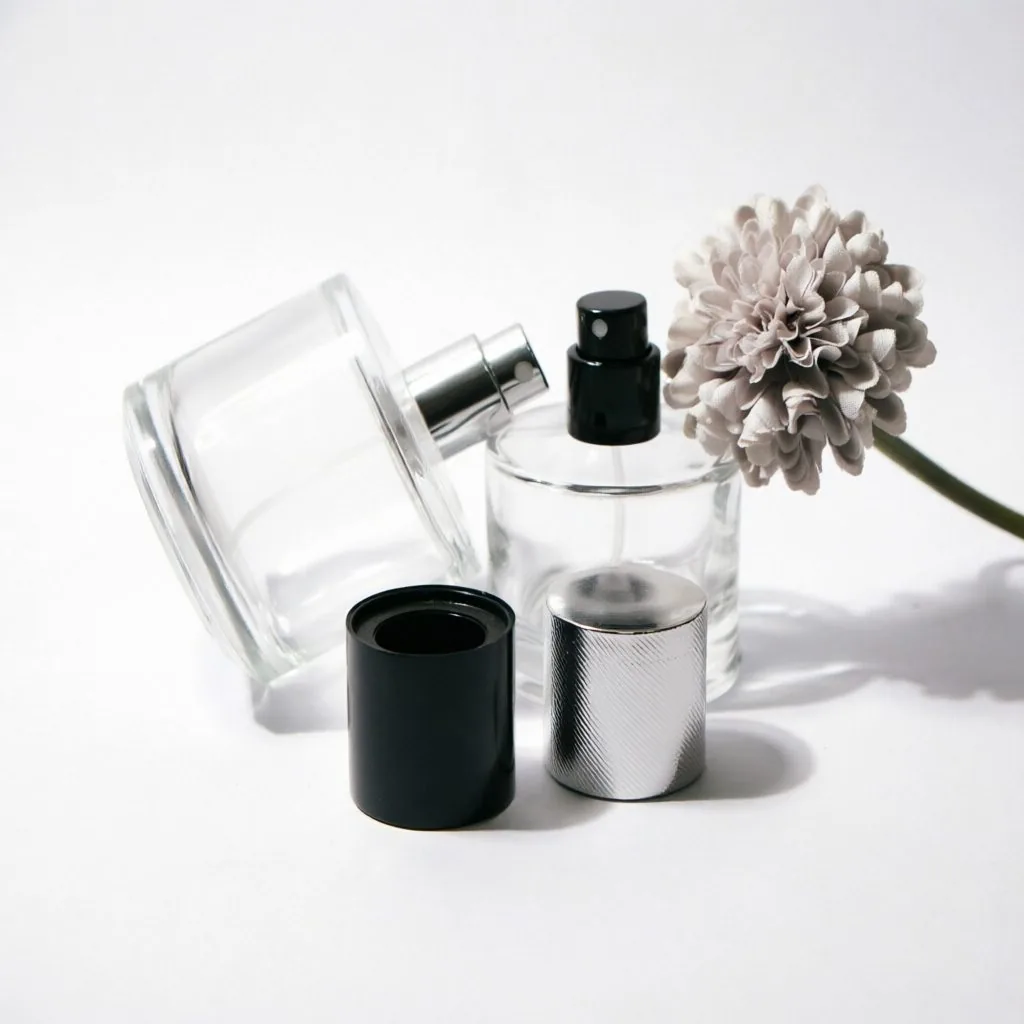 Round Glass Perfume Bottle with Silver or Black Metal Cap 50ml
